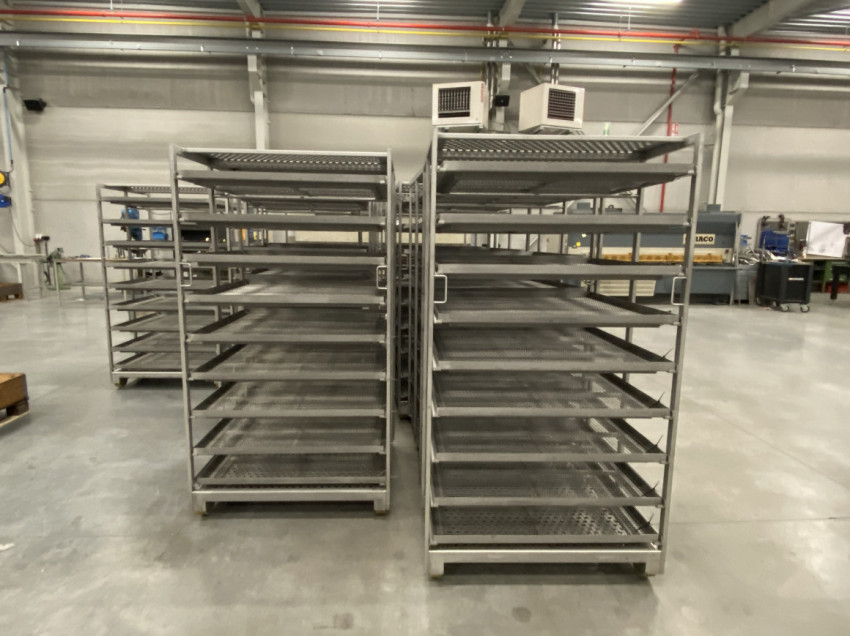 Inox RVS karren en inox rekken